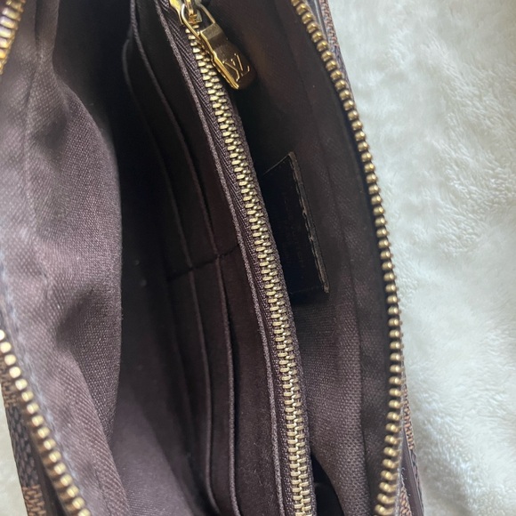 Louis Vuitton Damier Ebene Brooklyn Bum Bag Brown - Picture 14 of 16